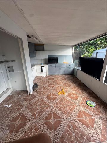 11012 SW 4th St, Sweetwater, FL 33174