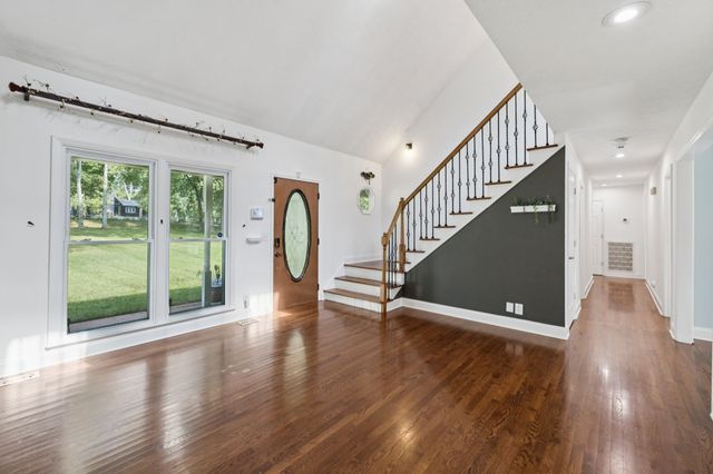 8988 Big Oak Dr, Murfreesboro, TN 37129