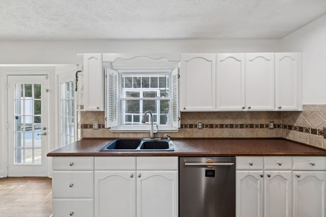 8988 Big Oak Dr, Murfreesboro, TN 37129