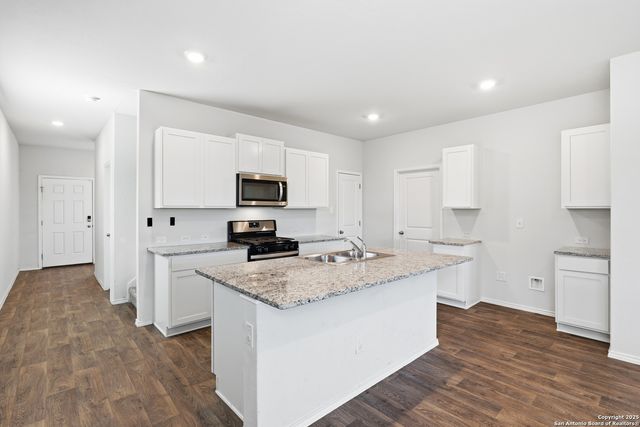 3906 Bay Leaf Loop, Von Ormy, TX 78073