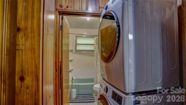 1213 Roaring Fork Road, Mars Hill, NC 28754