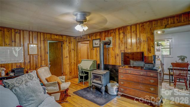 1213 Roaring Fork Road, Mars Hill, NC 28754