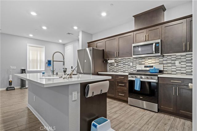 1609 Mahogany Tree, Upland, CA 91784