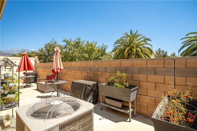 1609 Mahogany Tree, Upland, CA 91784