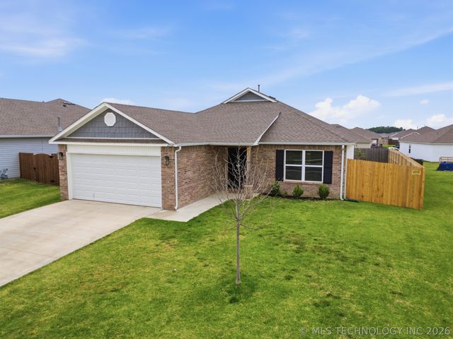 29321 E 80th Street S, Broken Arrow, OK 74014