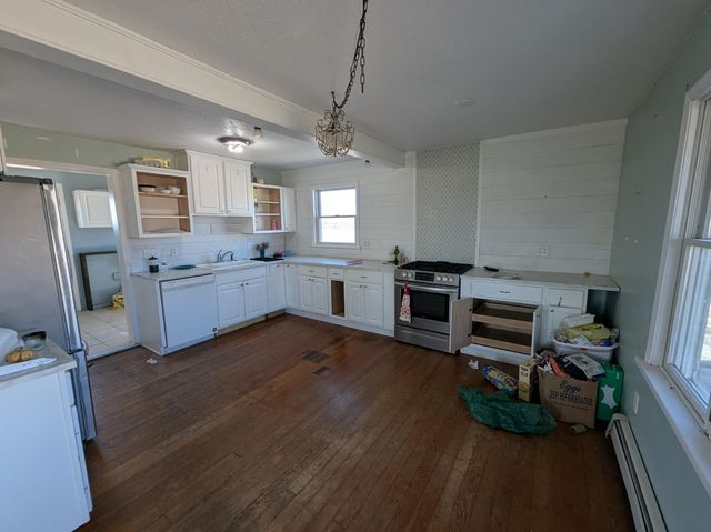 3818 N Hammell Beach Road, Au Gres, MI 48703