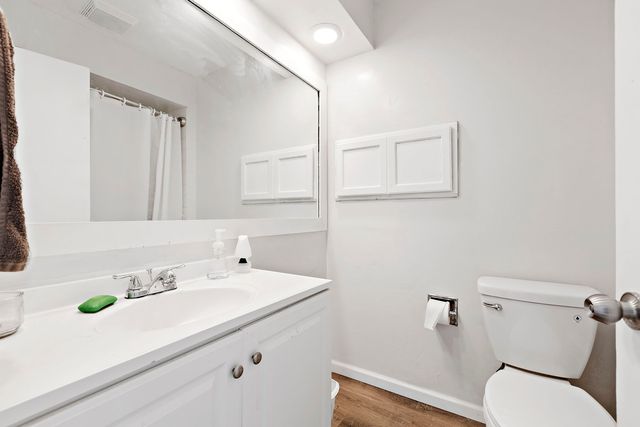 7 Woodhead Drive, Lake Villa, IL 60046