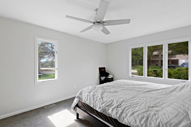 7 Woodhead Drive, Lake Villa, IL 60046