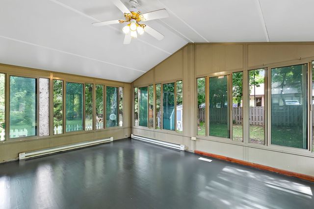 7 Woodhead Drive, Lake Villa, IL 60046