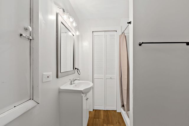 7 Woodhead Drive, Lake Villa, IL 60046