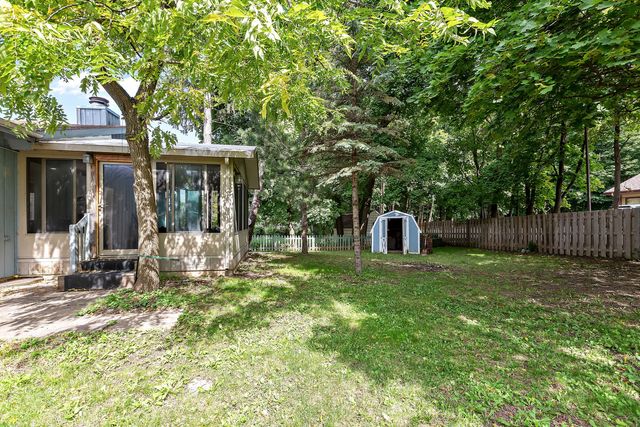 7 Woodhead Drive, Lake Villa, IL 60046