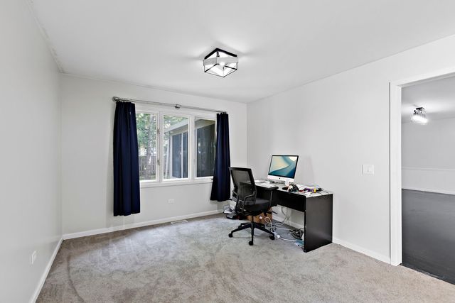 7 Woodhead Drive, Lake Villa, IL 60046