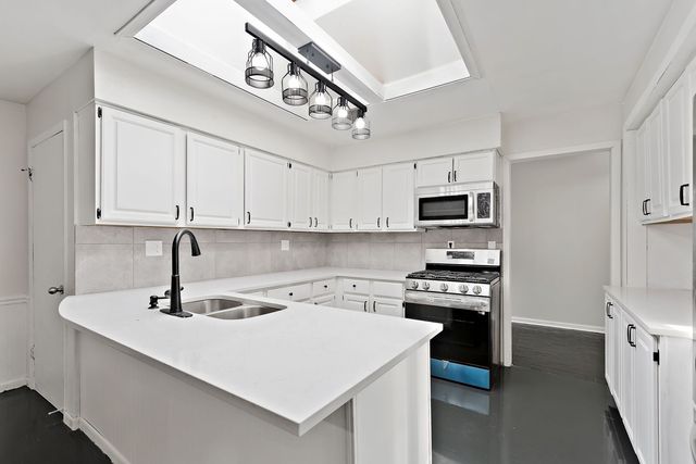 7 Woodhead Drive, Lake Villa, IL 60046