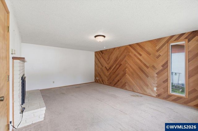 1435 Elm St, Sweet Home, OR 97386