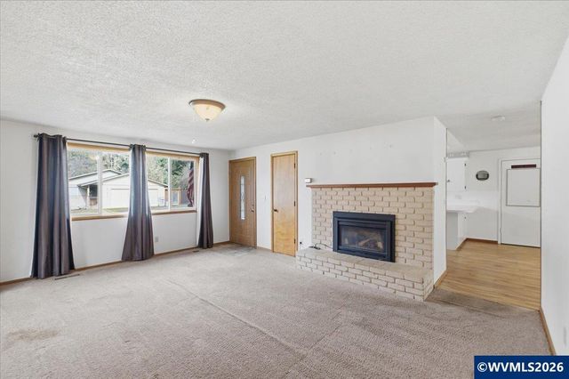 1435 Elm St, Sweet Home, OR 97386