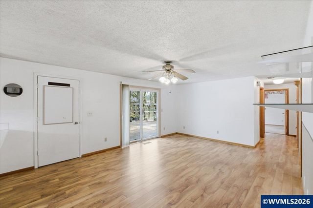 1435 Elm St, Sweet Home, OR 97386