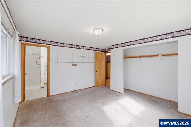 1435 Elm St, Sweet Home, OR 97386