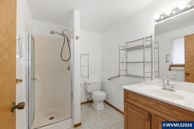 1435 Elm St, Sweet Home, OR 97386