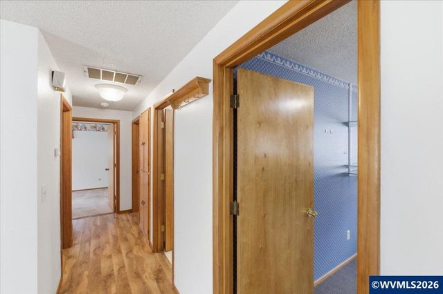 1435 Elm St, Sweet Home, OR 97386