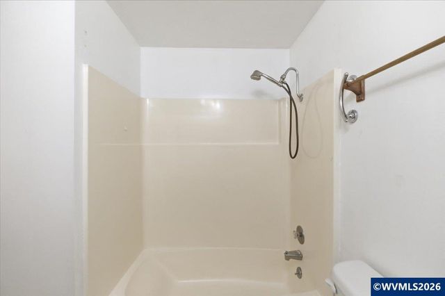 1435 Elm St, Sweet Home, OR 97386