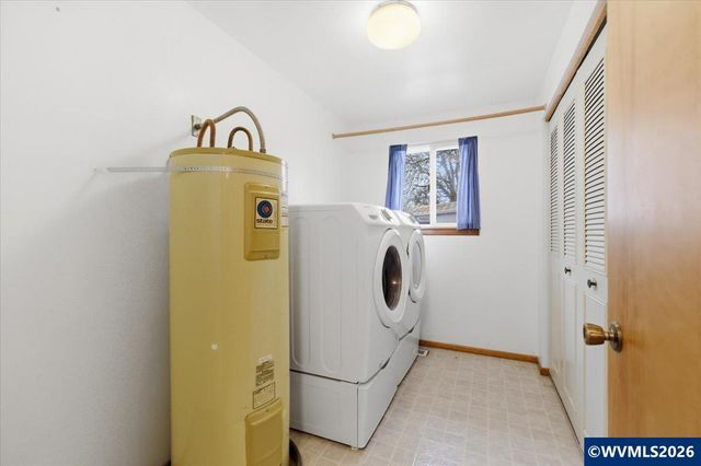 1435 Elm St, Sweet Home, OR 97386