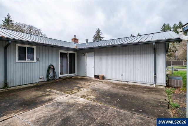 1435 Elm St, Sweet Home, OR 97386