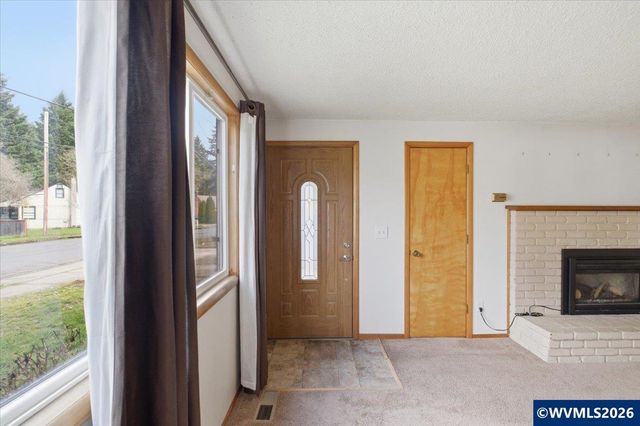 1435 Elm St, Sweet Home, OR 97386