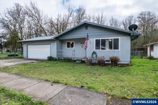 1435 Elm St, Sweet Home, OR 97386