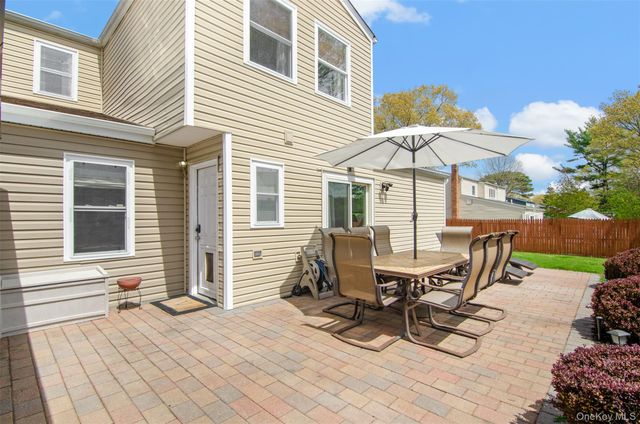 18 Calicotree Lane, Coram, NY 11727