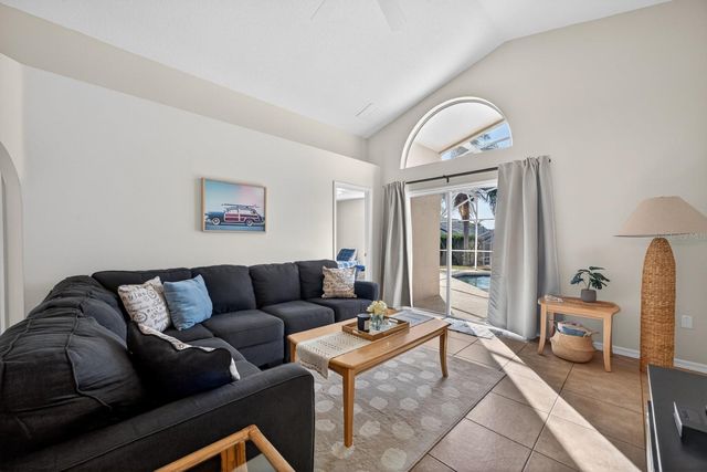 355 HIGH POINT DRIVE, Davenport, FL 33837