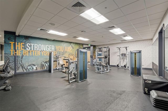 1750 N Bayshore Dr 3901, Miami, FL 33132