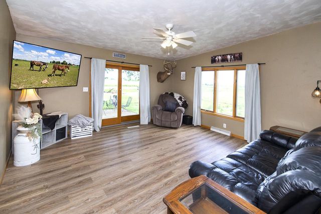 N10454 County Road V, Mayville, WI 53050