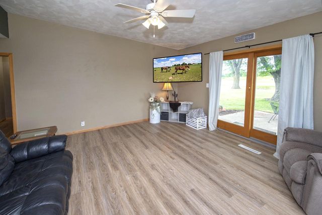 N10454 County Road V, Mayville, WI 53050