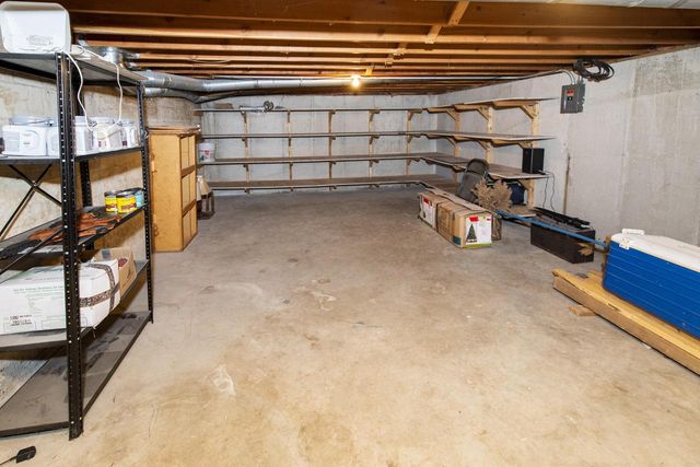 N10454 County Road V, Mayville, WI 53050