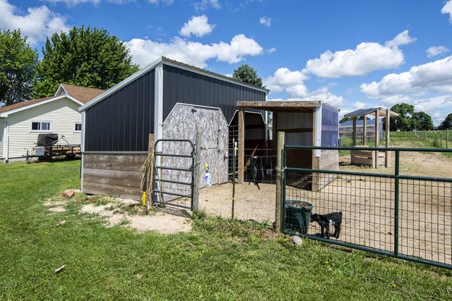 N10454 County Road V, Mayville, WI 53050