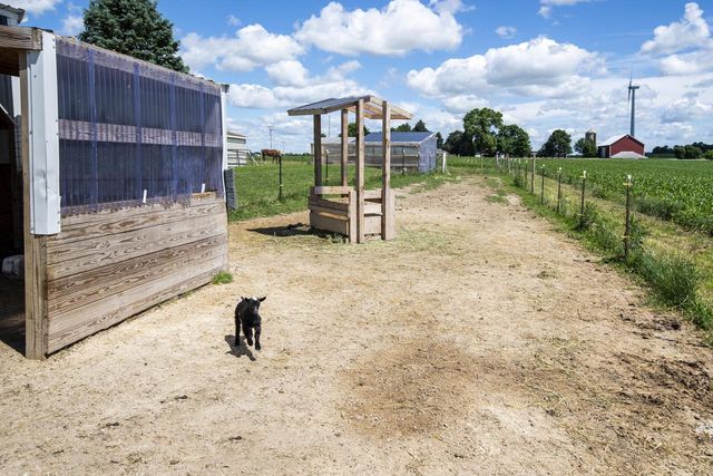 N10454 County Road V, Mayville, WI 53050