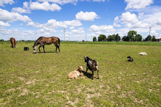 N10454 County Road V, Mayville, WI 53050