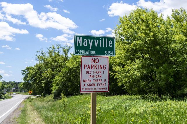 N10454 County Road V, Mayville, WI 53050