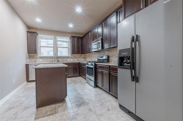 7220 Wyoming Springs DR 203, Round Rock, TX 78681