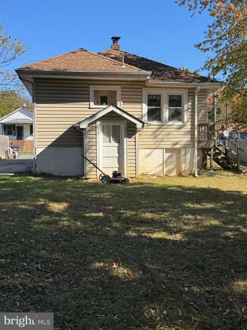 204 68TH PL, Capitol Heights, MD 20743