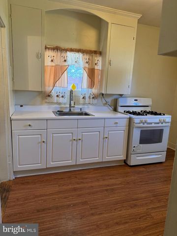 204 68TH PL, Capitol Heights, MD 20743