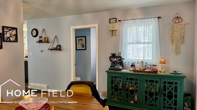 719 N Saginaw Street, Owosso, MI 48867