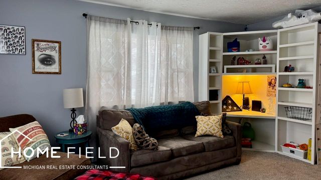 719 N Saginaw Street, Owosso, MI 48867