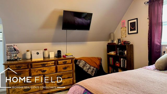 719 N Saginaw Street, Owosso, MI 48867