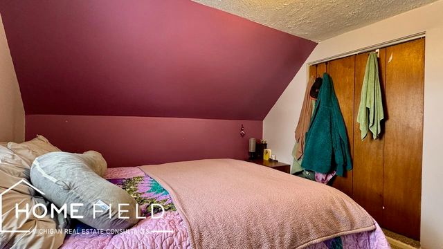 719 N Saginaw Street, Owosso, MI 48867