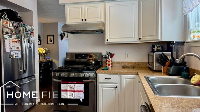 719 N Saginaw Street, Owosso, MI 48867