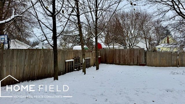 719 N Saginaw Street, Owosso, MI 48867