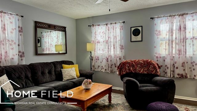 719 N Saginaw Street, Owosso, MI 48867