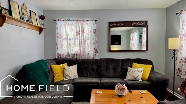 719 N Saginaw Street, Owosso, MI 48867