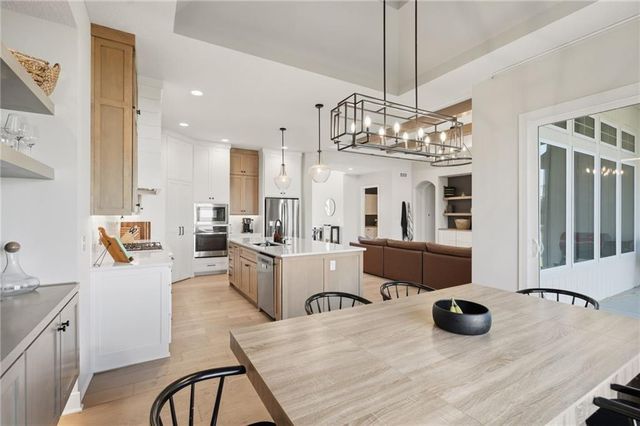 12709 W 174th Street, Overland Park, KS 66221